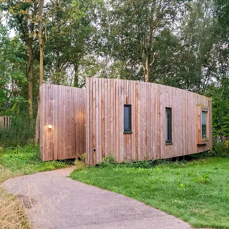 Cozy Escape For 2 Guests